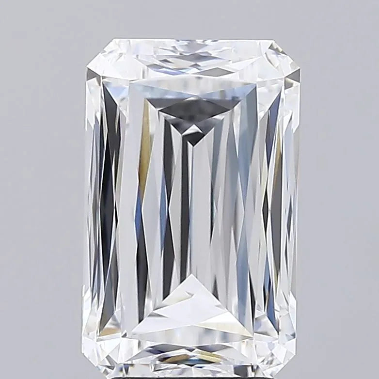 4.34ct Radiant Lab Grown Diamond (Colour E, Clarity VVS1, IGI Certified)