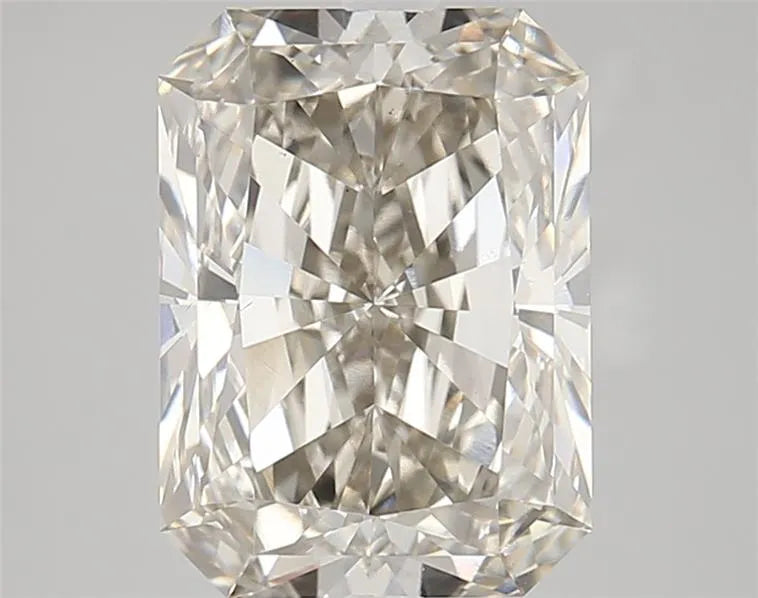 4.07ct Radiant Lab Grown Diamond (Colour K, Clarity VS2, IGI Certified)