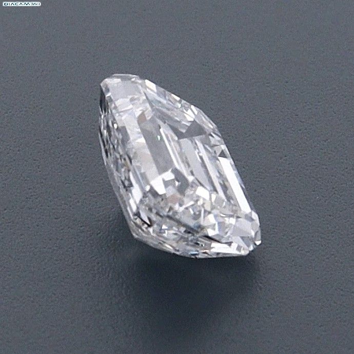 Interaktive 360°-Ansicht des Diamanten