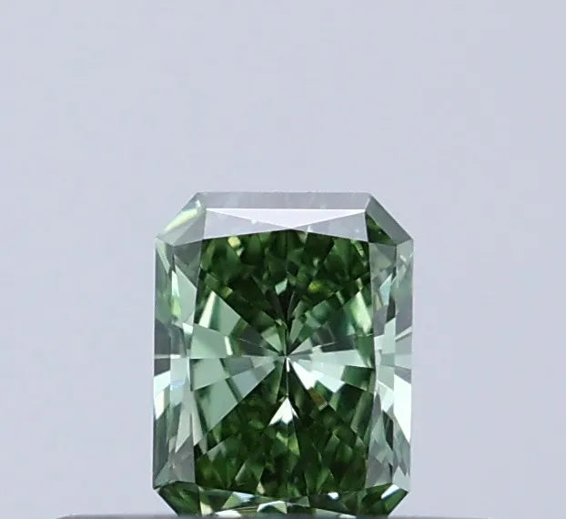 0.19ct Radiant Lab Grown Diamond (Colour Fancy Vivid Green, Clarity VS1, IGI Certified)