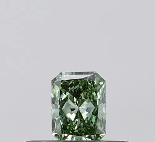 0.19ct Radiant Lab Grown Diamond (Colour Fancy Vivid Green, Clarity VVS2, IGI Certified)