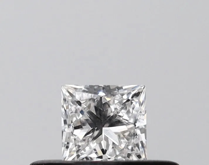 0.21ct Princess Lab Grown Diamond (Colour D, Clarity VVS2, IGI Certified)