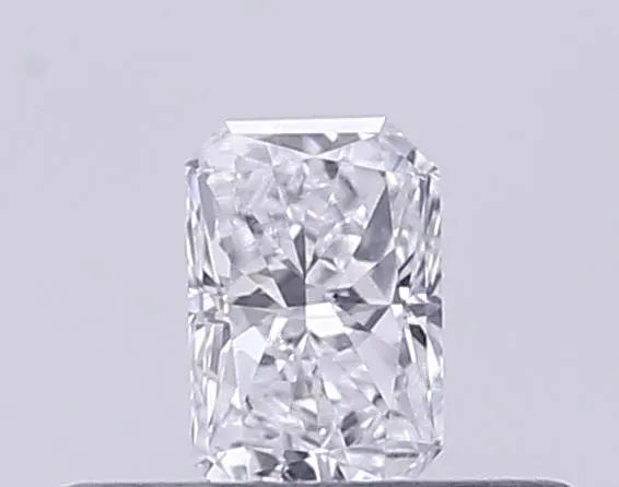 0.22ct Radiant Lab Grown Diamond (Colour D, Clarity VVS2, IGI Certified)