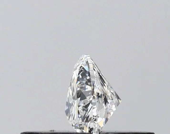 0.28ct Heart Lab Grown Diamond (Colour E, Clarity VS1, IGI Certified)