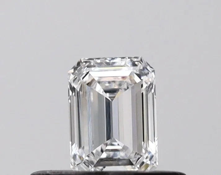 0.30ct Emerald Lab Grown Diamond (Colour D, Clarity VVS1, IGI Certified)