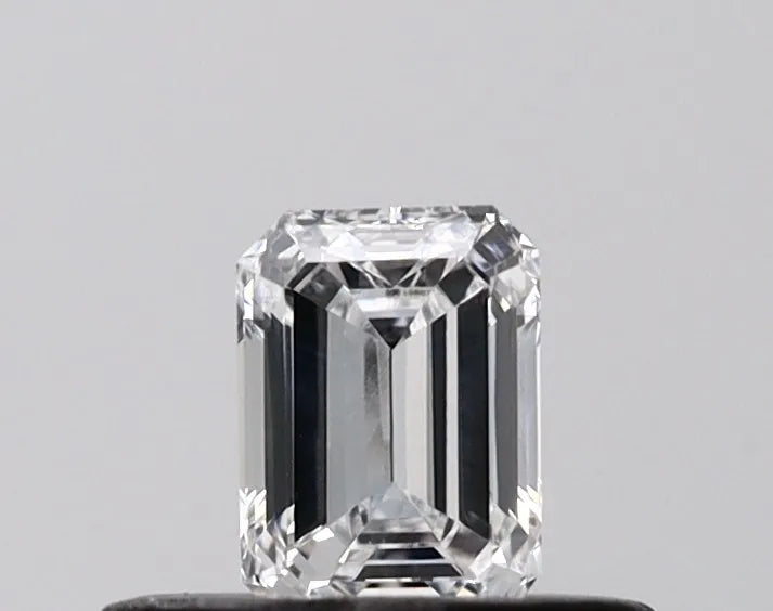 0.30ct Emerald Lab Grown Diamond (Colour D, Clarity VVS1, IGI Certified)