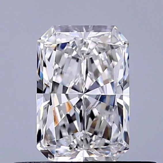 0.50ct Radiant Lab Grown Diamond (Colour D, Clarity VVS2, IGI Certified)