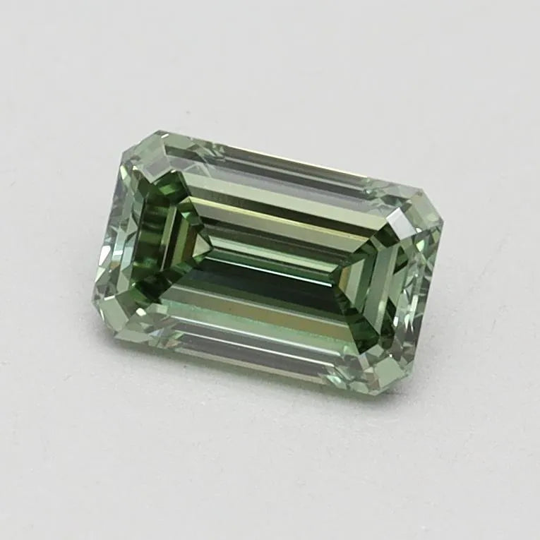 0.70ct Emerald Lab Grown Diamond (Colour Fancy Vivid Green, Clarity VVS2, IGI Certified)
