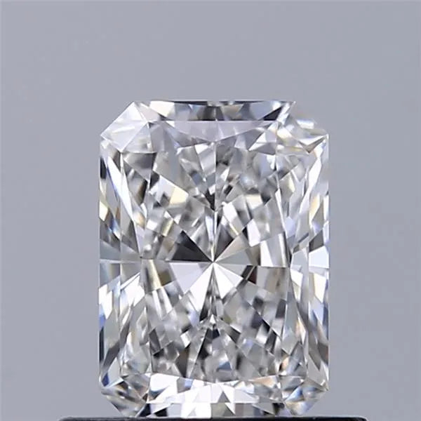 0.70ct Radiant Lab Grown Diamond (Colour E, Clarity VVS2, IGI Certified)