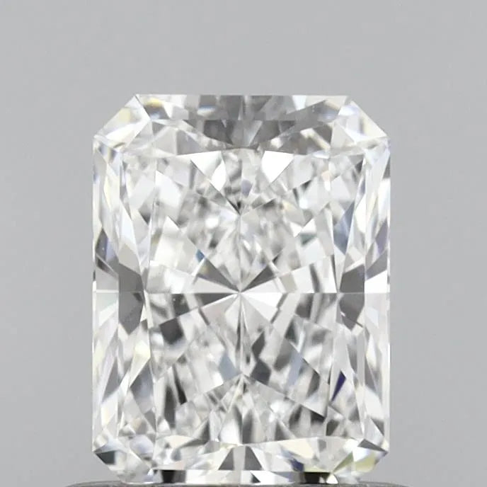 0.72ct Radiant Lab Grown Diamond (Colour E, Clarity VVS2, IGI Certified)