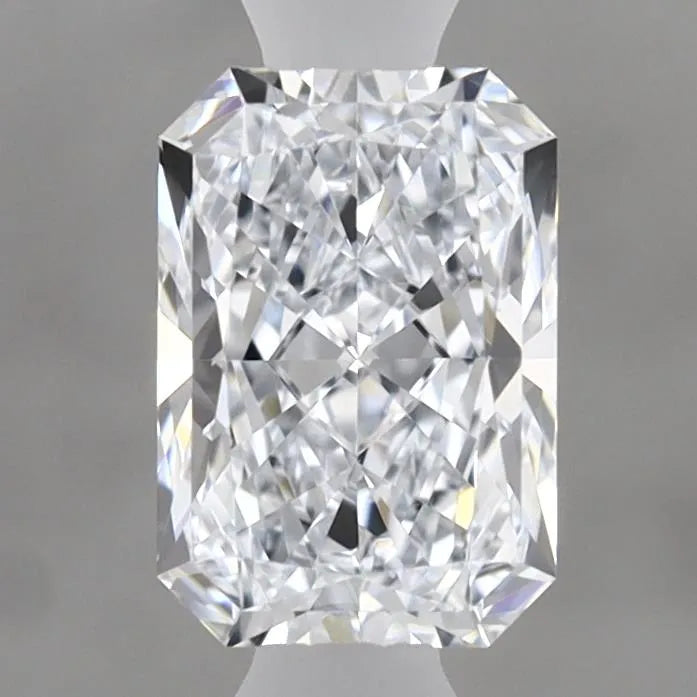 0.74ct Radiant Lab Grown Diamond (Colour E, Clarity VVS2, IGI Certified)