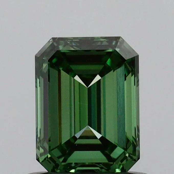 0.79ct Emerald Lab Grown Diamond (Colour Fancy Vivid Green, Clarity VVS2, IGI Certified)