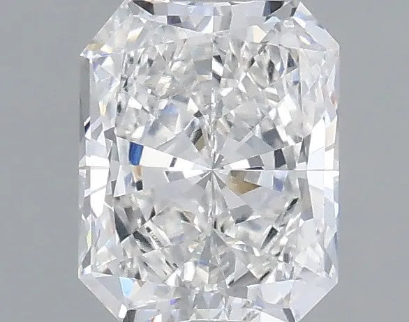 0.89ct Radiant Lab Grown Diamond (Colour E, Clarity VS2, IGI Certified)