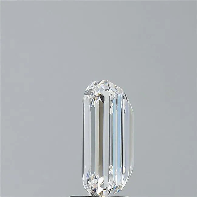 3.72ct Emerald Lab Grown Diamond (Colour E, Clarity VVS2, IGI Certified)