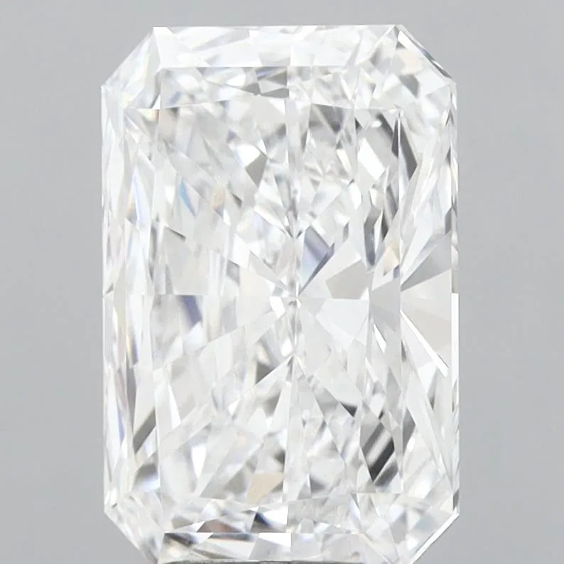 4.04ct Radiant Lab Grown Diamond (Colour D, Clarity VVS1, IGI Certified)