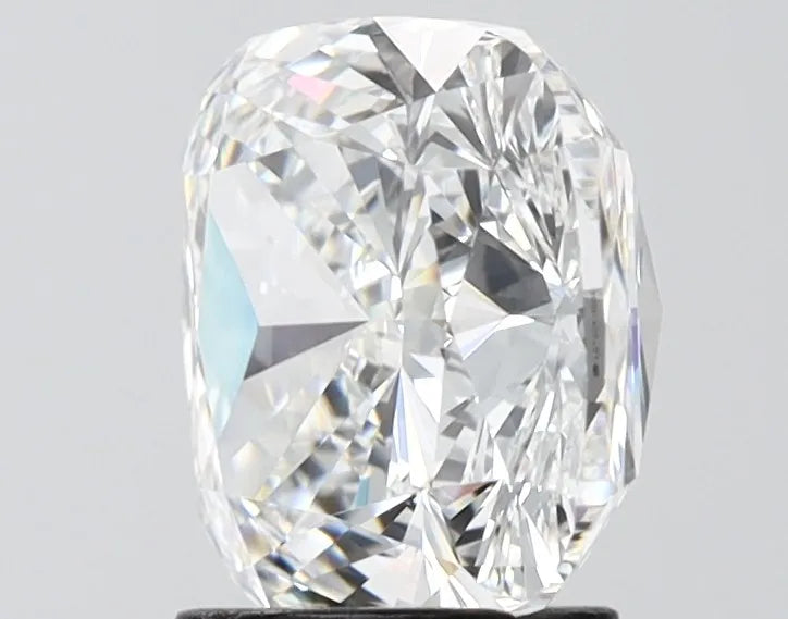 3.02ct Cushion modified Lab Grown Diamond (Colour E, Clarity VVS2, IGI Certified)