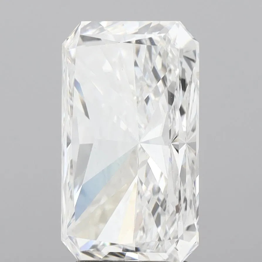 3.99ct Radiant Lab Grown Diamond (Colour E, Clarity VVS2, IGI Certified)
