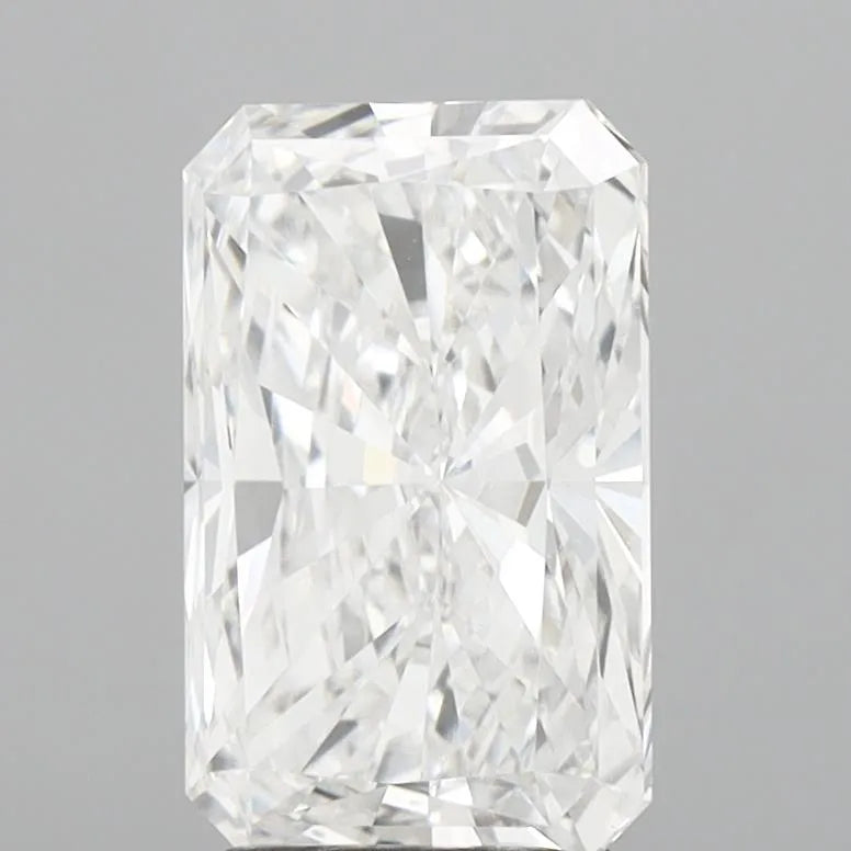 3.07ct Radiant Lab Grown Diamond (Colour E, Clarity VVS2, IGI Certified)