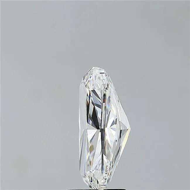 3.91ct Cushion brilliant Lab Grown Diamond (Colour E, Clarity VVS2, IGI Certified)