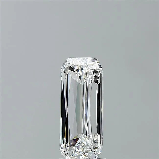 2.55ct Cushion modified Lab Grown Diamond (Colour E, Clarity VVS2, IGI Certified)