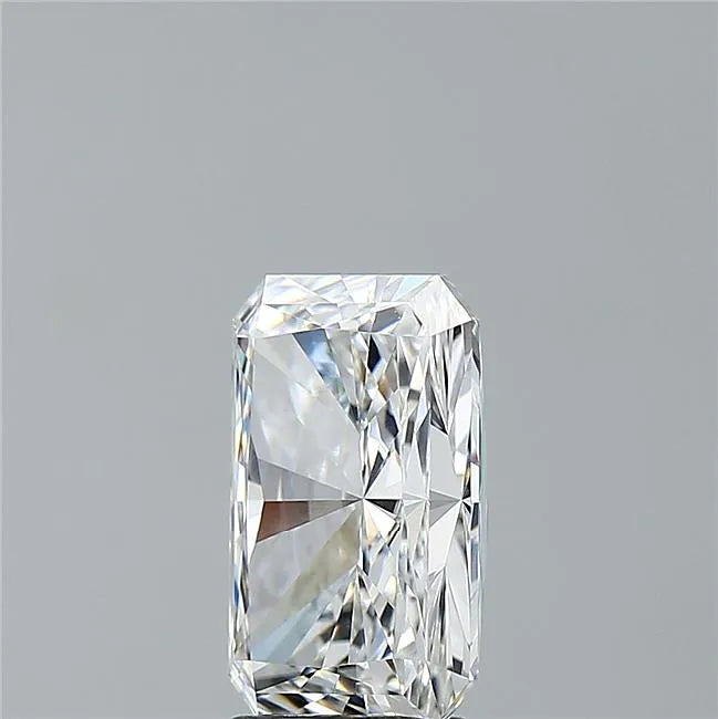 3.25ct Radiant Lab Grown Diamond (Colour E, Clarity VVS1, IGI Certified)