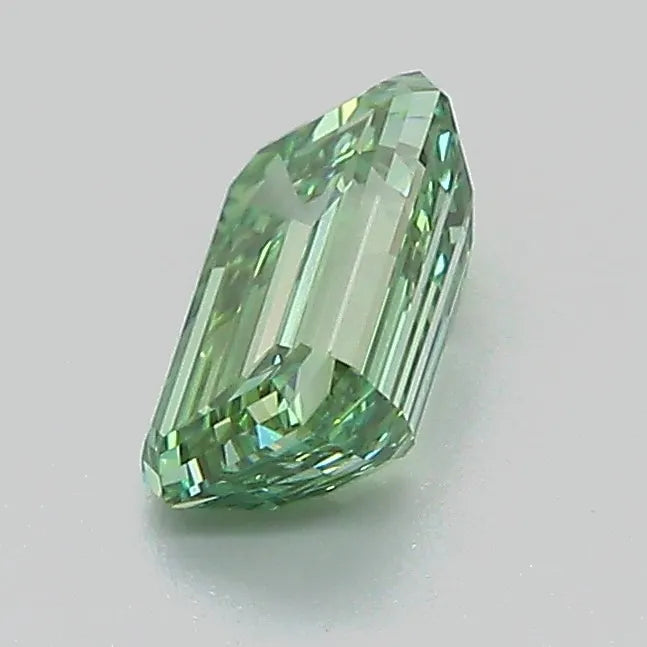 1.00ct Emerald Lab Grown Diamond (Colour Fancy Vivid Green, Clarity VVS2, IGI Certified)