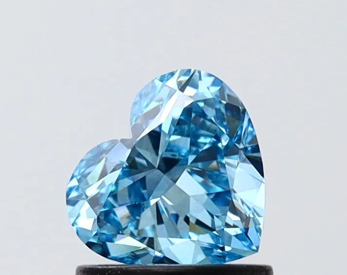 1.00ct Heart Lab Grown Diamond (Colour Fancy Vivid Blue, Clarity VS2, IGI Certified)