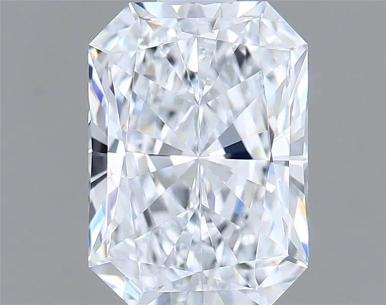 1.03ct Radiant Lab Grown Diamond (Colour E, Clarity VVS2, IGI Certified)
