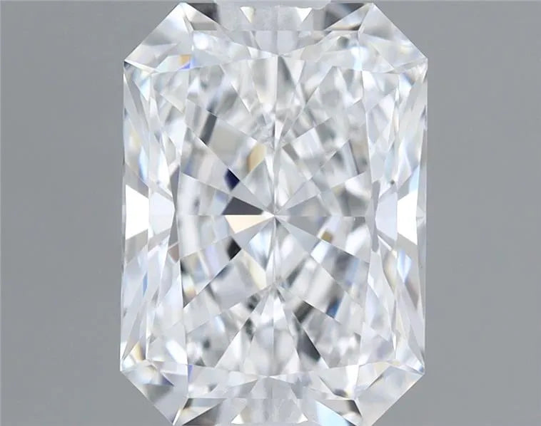 1.04ct Radiant Lab Grown Diamond (Colour E, Clarity VVS2, IGI Certified)