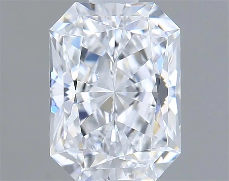1.05ct Radiant Lab Grown Diamond (Colour D, Clarity VVS2, IGI Certified)