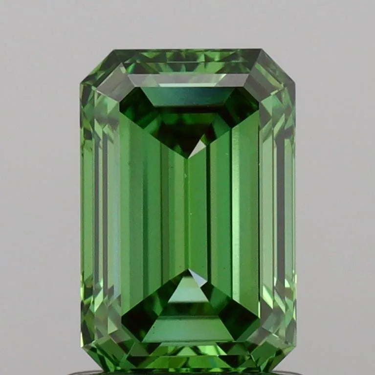 1.07ct Emerald Lab Grown Diamond (Colour Fancy Vivid Green, Clarity VS1, IGI Certified)
