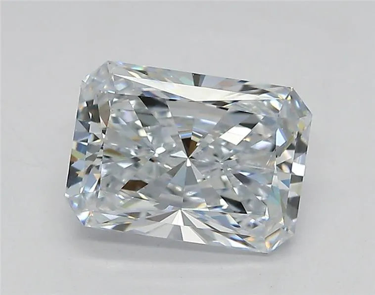 1.51ct Radiant Lab Grown Diamond (Colour E, Clarity VVS2, IGI Certified)