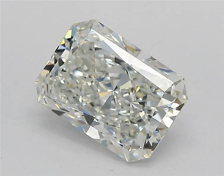 1.54ct Radiant Lab Grown Diamond (Colour F, Clarity VVS2, IGI Certified)
