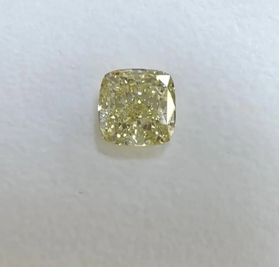 1.55ct Cushion brilliant Natural Diamond (Colour Fancy Brownish Yellow, Clarity VVS2, GIA Certified)
