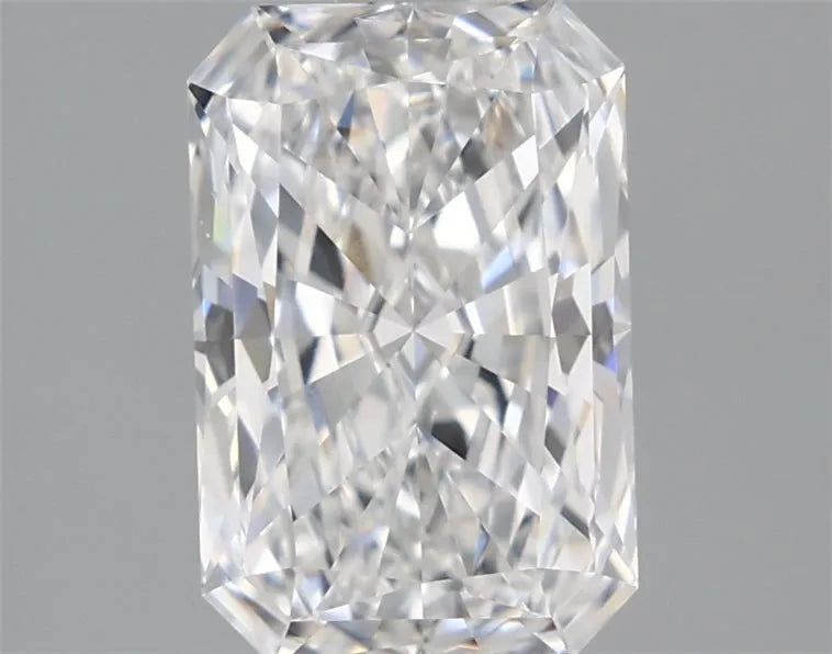 1.59ct Radiant Lab Grown Diamond (Colour E, Clarity VVS2, IGI Certified)