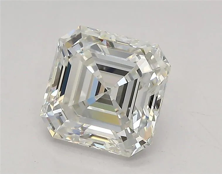 1.88ct Square emerald Lab Grown Diamond (Colour E, Clarity VVS2, IGI Certified)