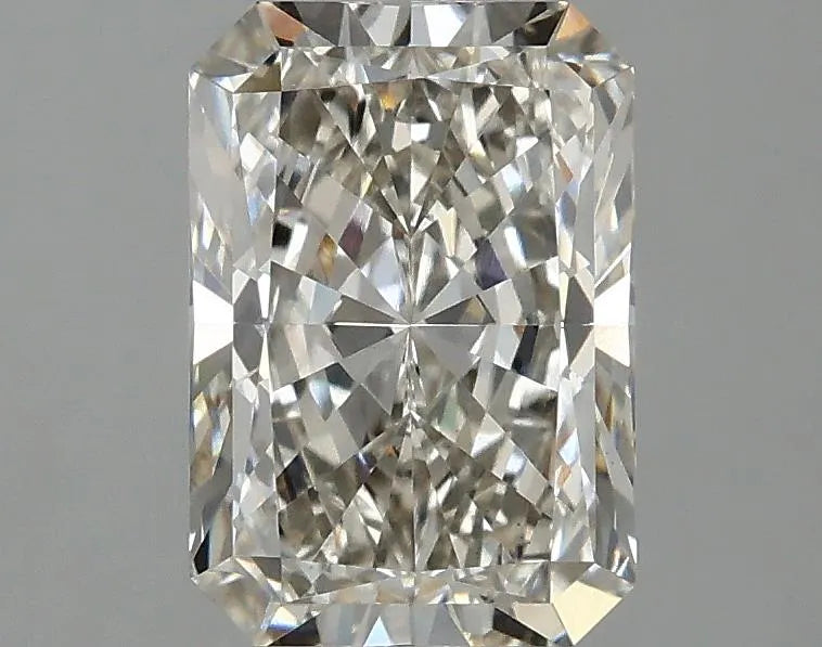 1.98ct Radiant Lab Grown Diamond (Colour H, Clarity VVS2, IGI Certified)