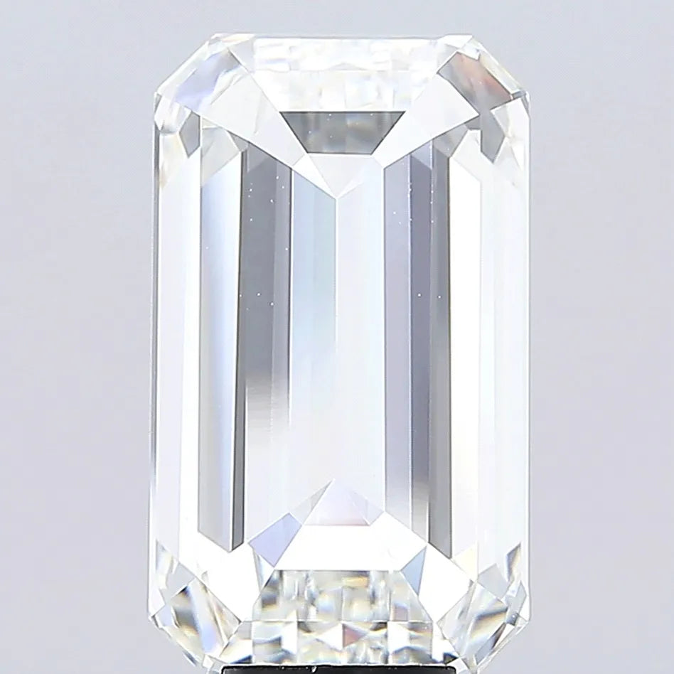 10.01ct Emerald Lab Grown Diamond (Colour G, Clarity VVS2, IGI Certified)