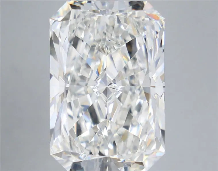 10.02ct Radiant Lab Grown Diamond (Colour G, Clarity VVS2, IGI Certified)