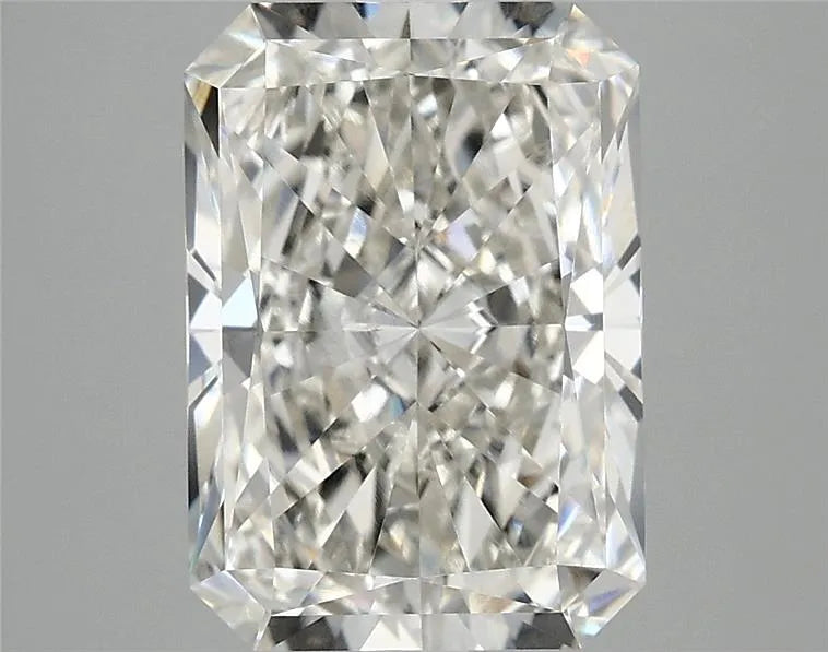 4.10ct Radiant Lab Grown Diamond (Colour G, Clarity VVS2, IGI Certified)