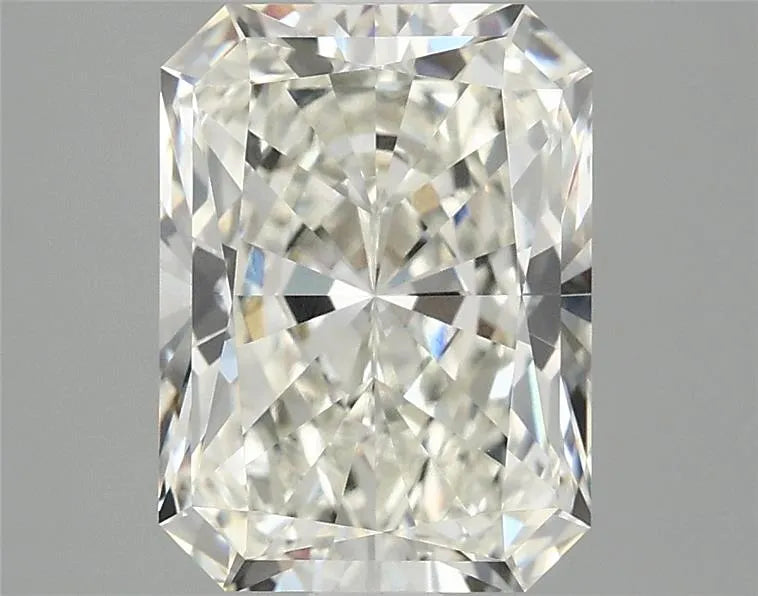 3.08ct Radiant Lab Grown Diamond (Colour H, Clarity VVS1, IGI Certified)
