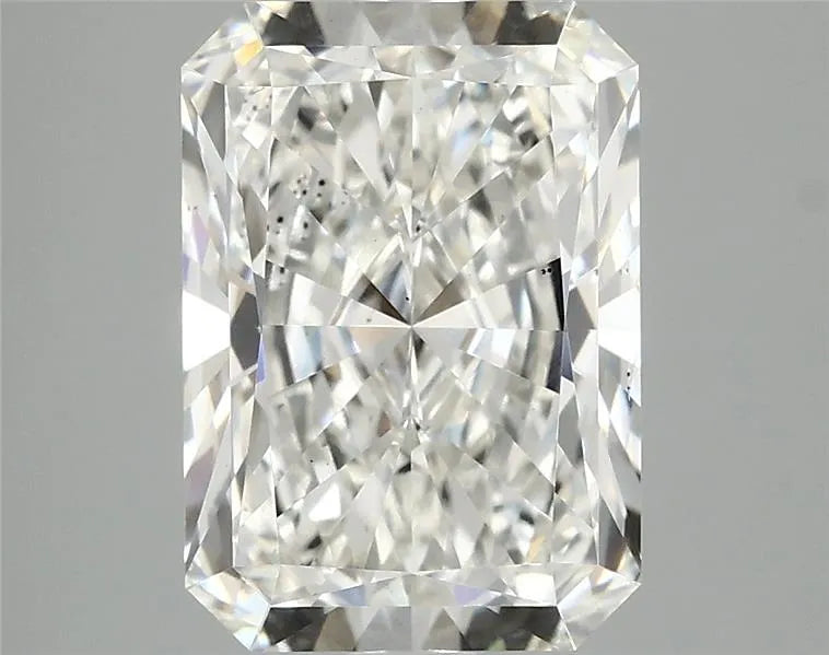 3.85ct Radiant Lab Grown Diamond (Colour G, Clarity SI1, IGI Certified)