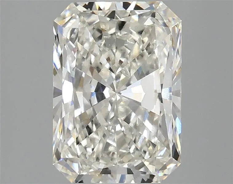 2.56ct Radiant Lab Grown Diamond (Colour G, Clarity VVS2, IGI Certified)
