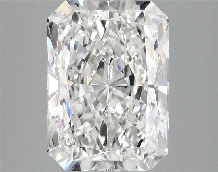 4.03ct Radiant Lab Grown Diamond (Colour G, Clarity VS1, IGI Certified)