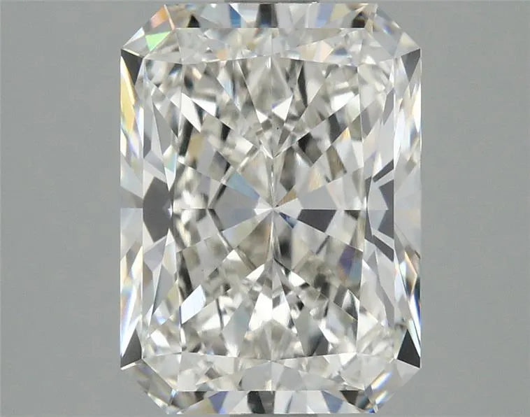 3.07ct Radiant Lab Grown Diamond (Colour H, Clarity VVS2, IGI Certified)