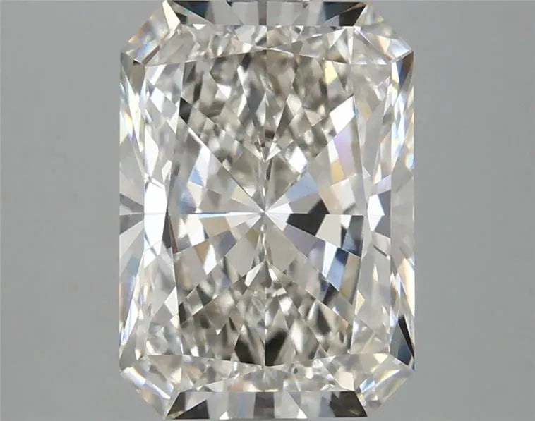 3.04ct Radiant Lab Grown Diamond (Colour H, Clarity VVS2, IGI Certified)