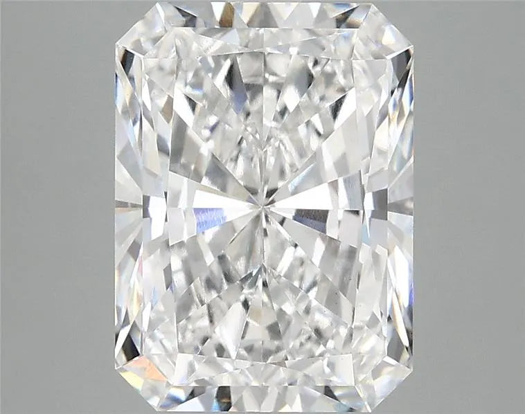 4.02ct Radiant Lab Grown Diamond (Colour D, Clarity VVS2, IGI Certified)