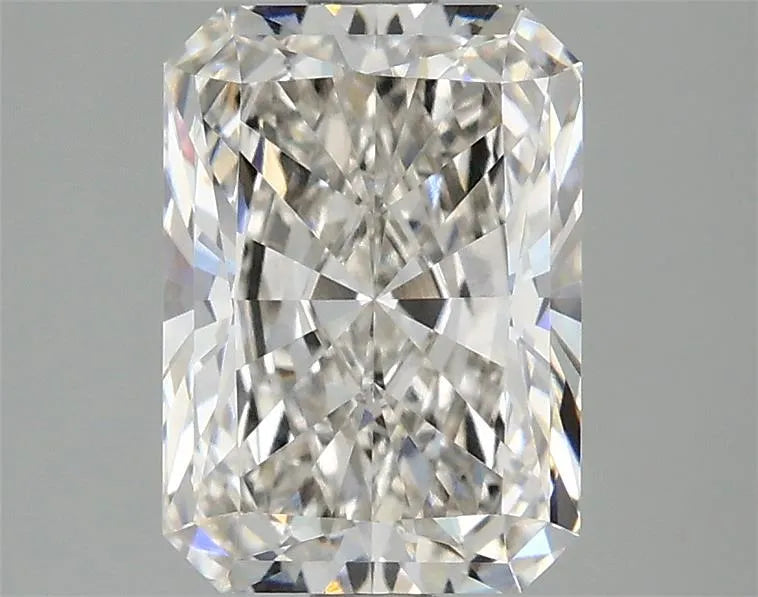 2.59ct Radiant Lab Grown Diamond (Colour G, Clarity VVS2, IGI Certified)