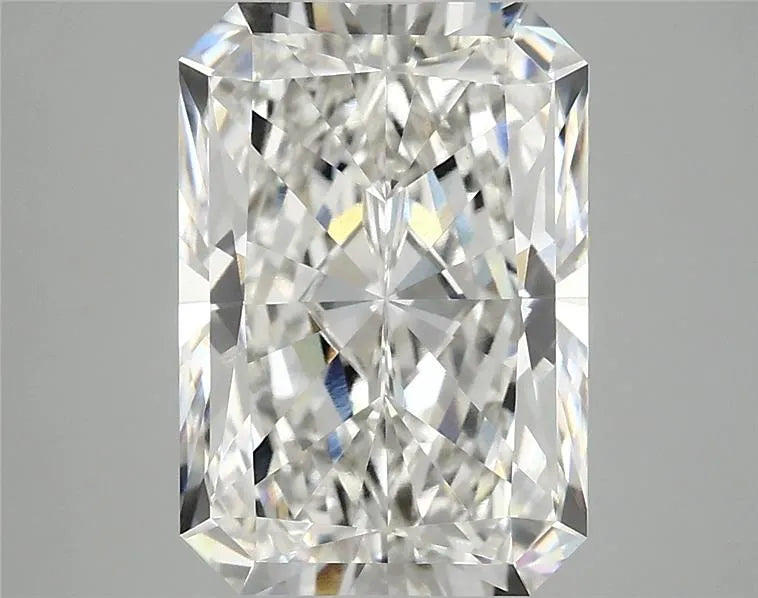 4.03ct Radiant Lab Grown Diamond (Colour G, Clarity VVS2, IGI Certified)