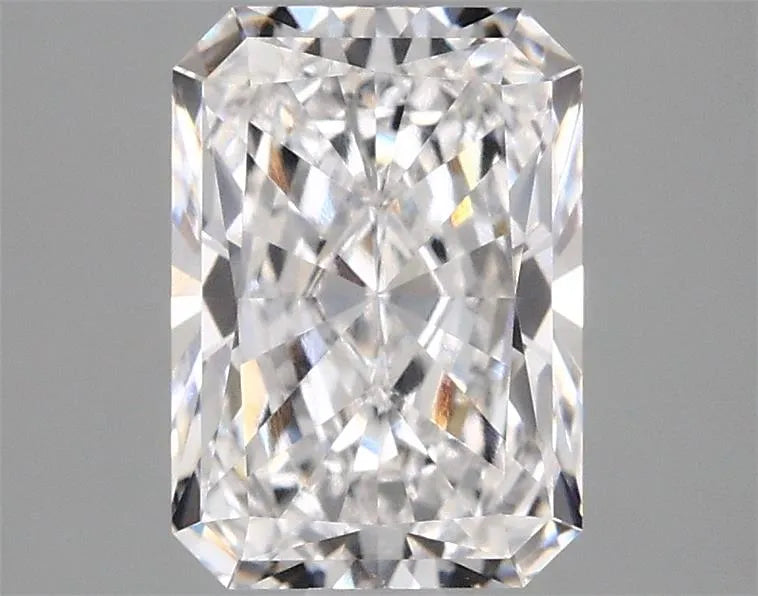 2.10ct Radiant Lab Grown Diamond (Colour E, Clarity VVS2, GIA Certified)